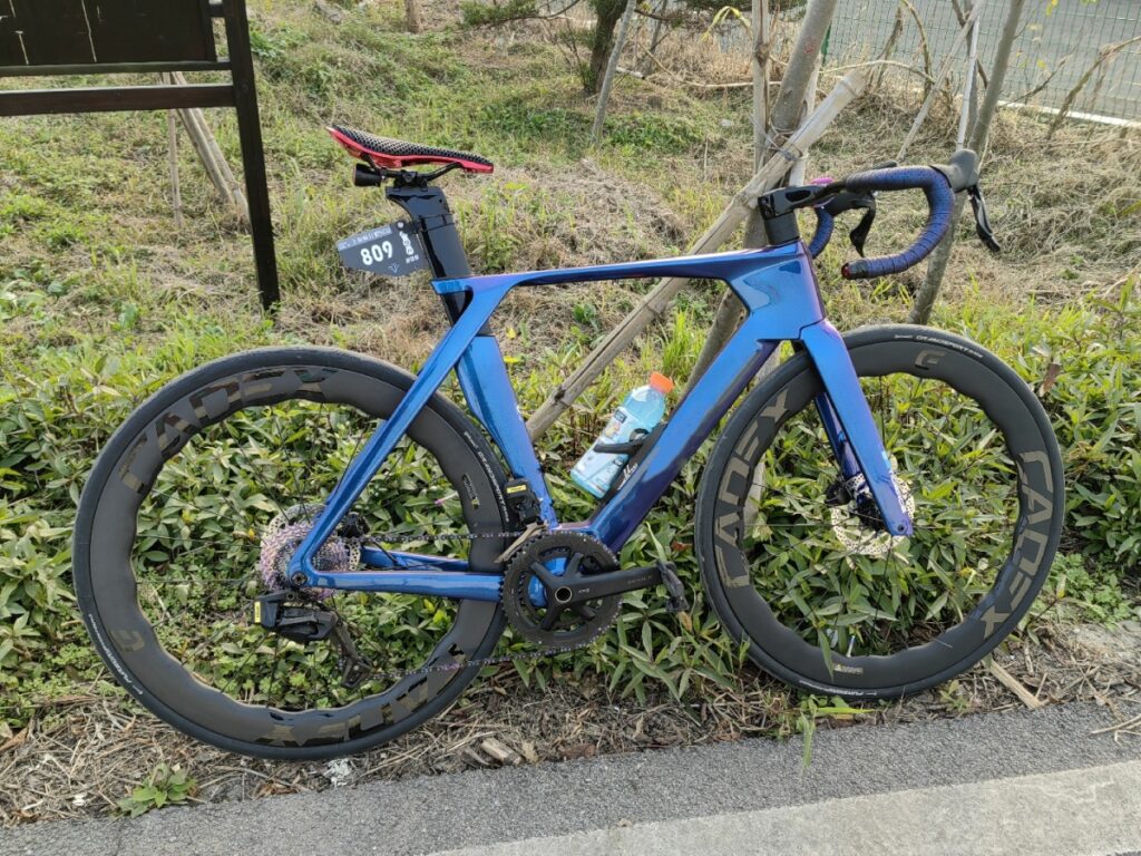 Aero road bicycle