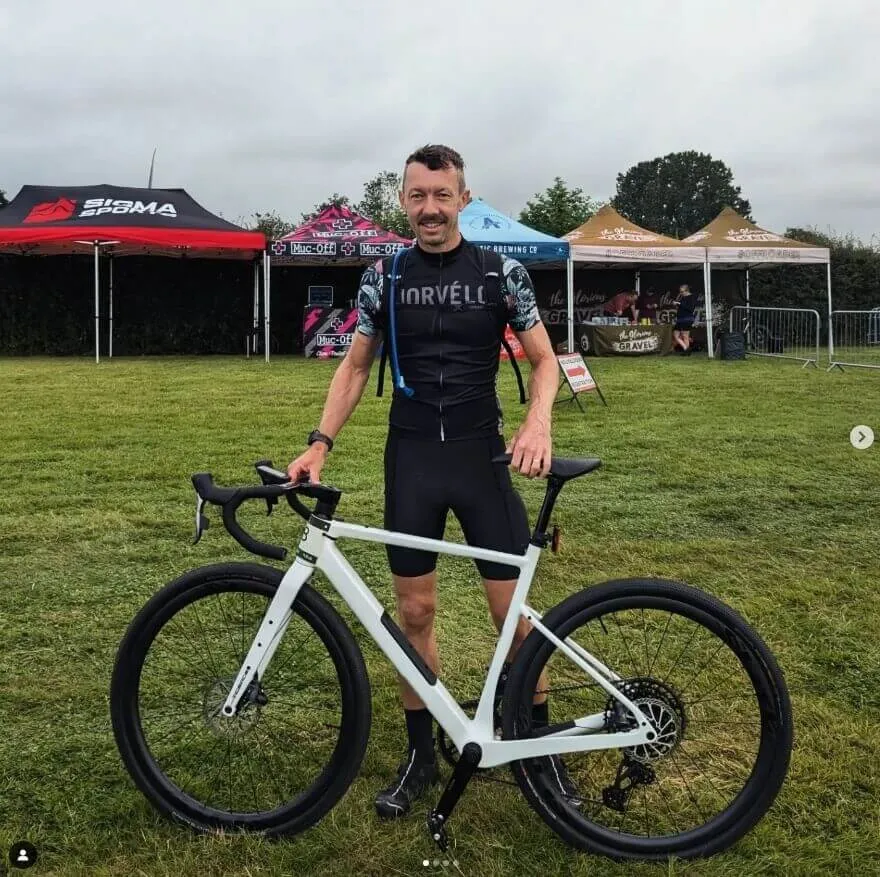 karbonový gravel rám kola