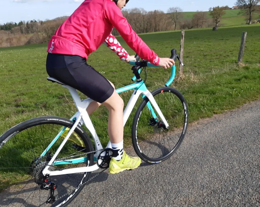 ある女性が初めてのカーボングラベルバイクを選んだ経緯 - Haidelibikes