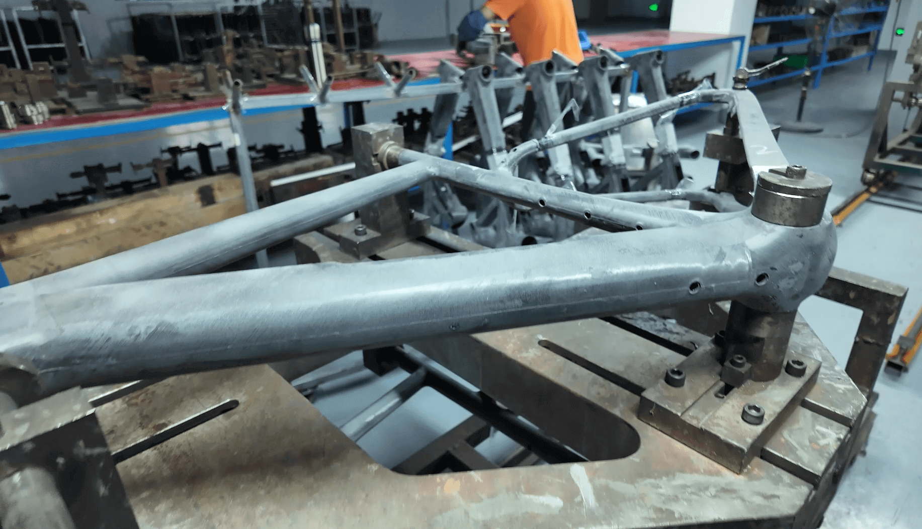 自転車フレーム製造