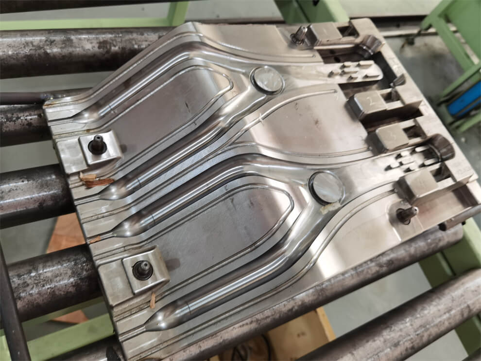 bicycle fork mold