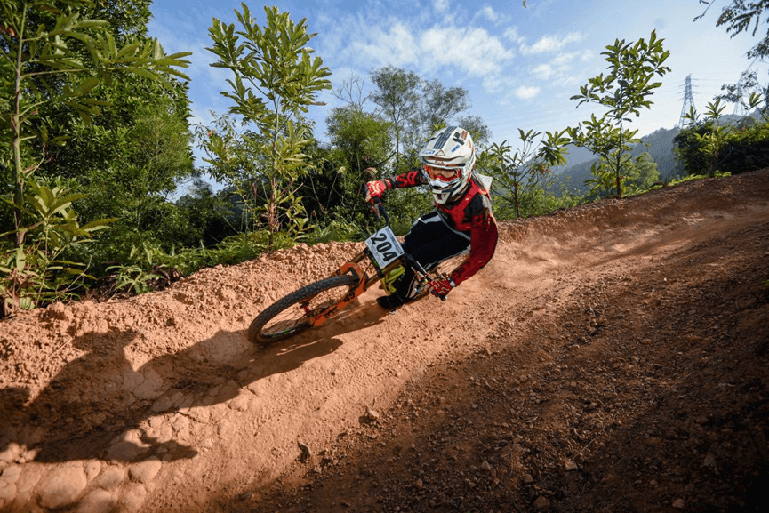 全避震自行车赛