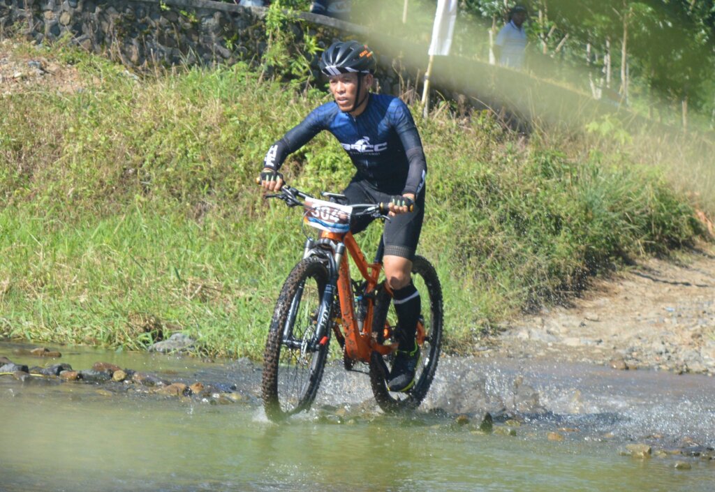 xc181 mtb full suspension frame 