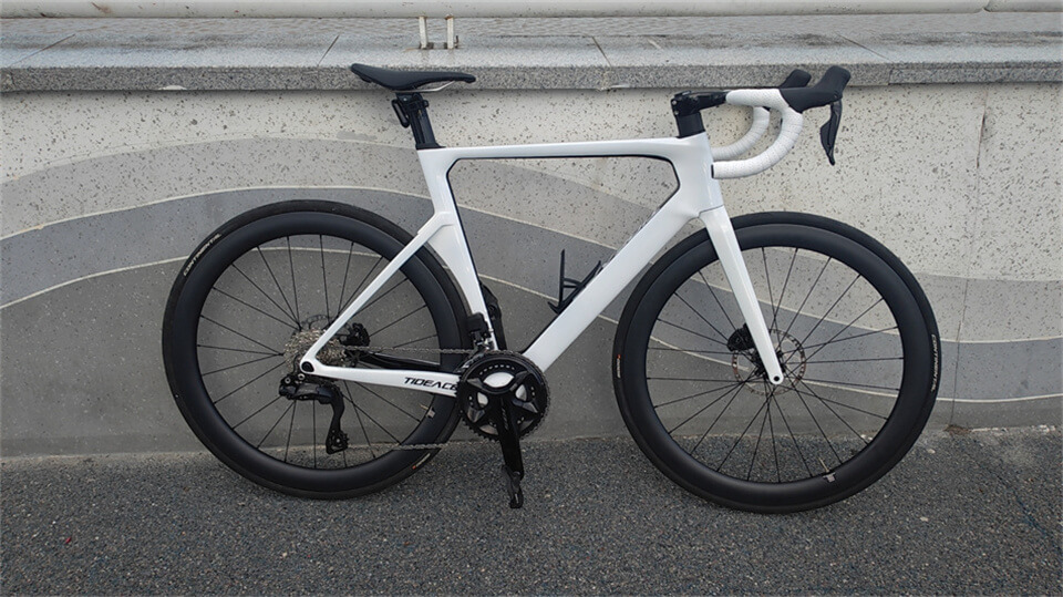 CR08 aero road frame