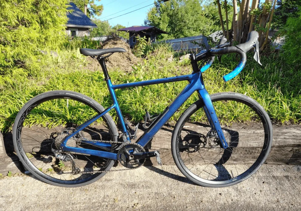 aangepaste carbon gravelbike