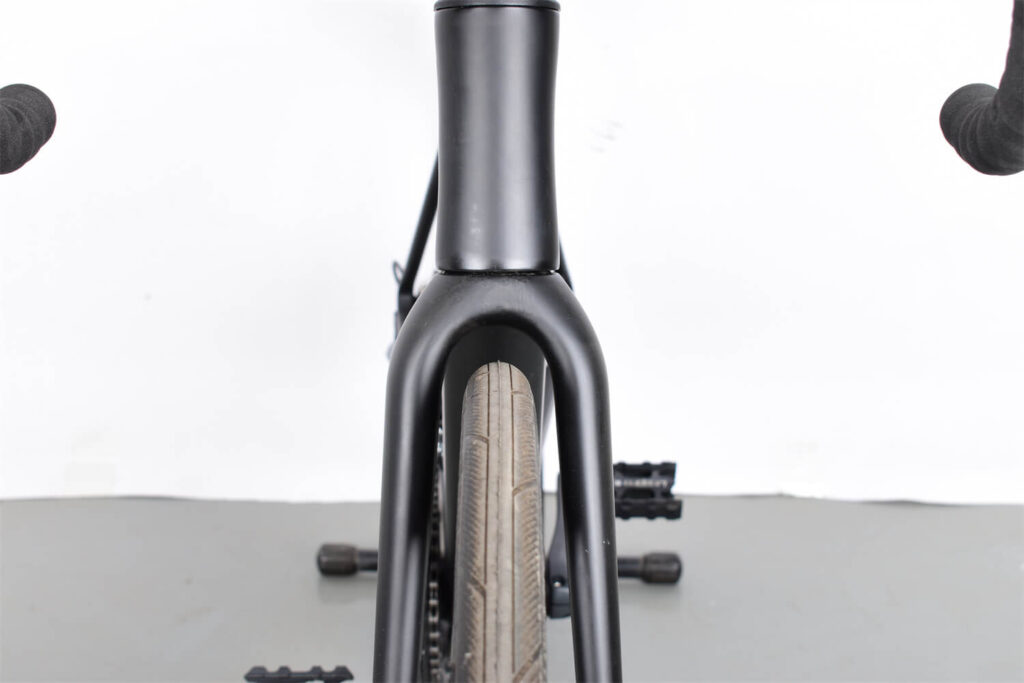 R266 endurance road frame bike