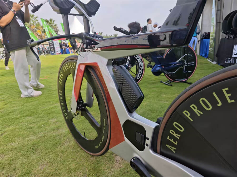 carbon fiber triathlon frame