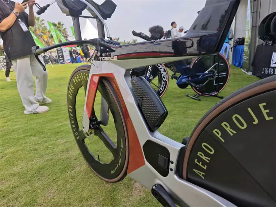 Triathlonrahmen aus Kohlefaser
