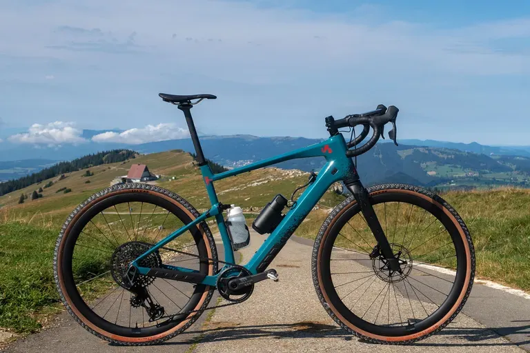 elektrische fiets van koolstofvezel
