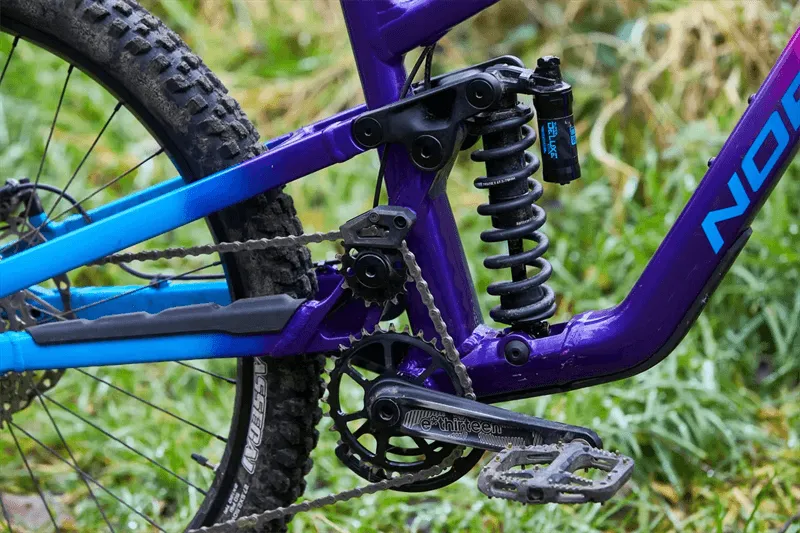 volledig geveerd fietsframe