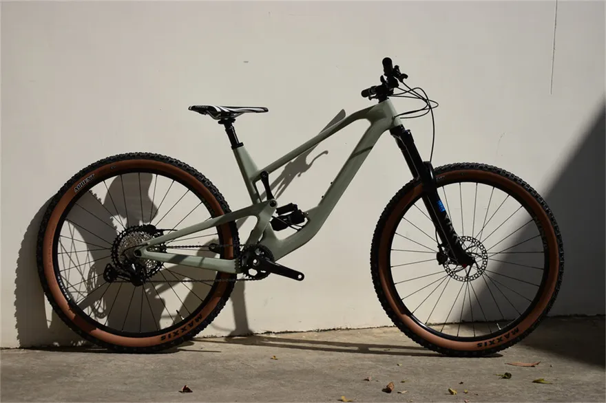 volledig geveerd mountainbike frame