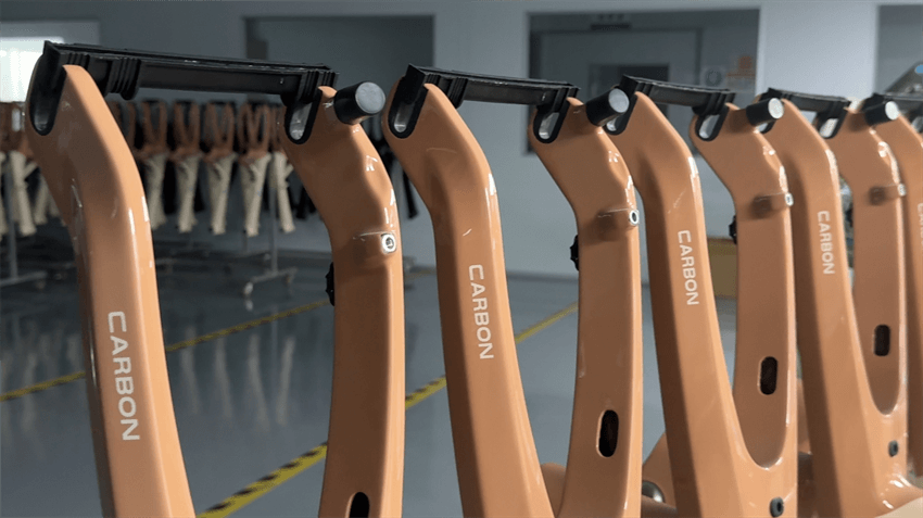 anpassad kolfibercykelramfärg