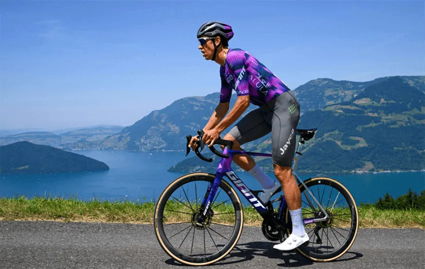 Rám silničního kola Giant z uhlíkových vláken 2026