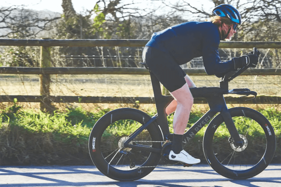 เฟรมจักรยานไตรกีฬาสำหรับการแข่งขันไอรอนแมน