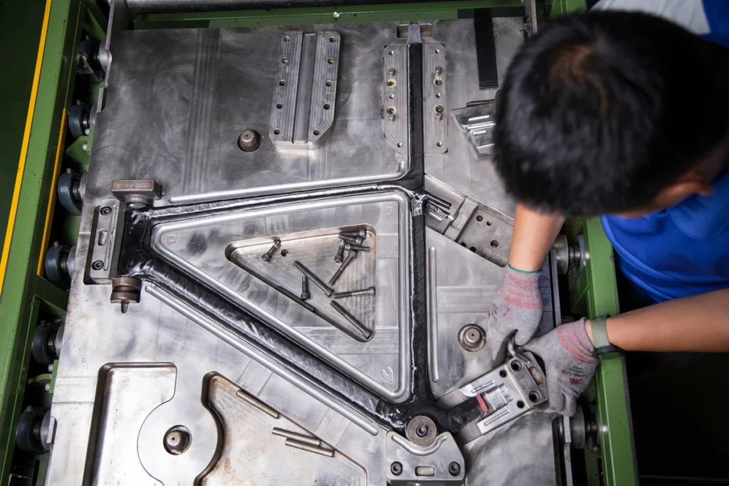 carbon bicycle frame mold